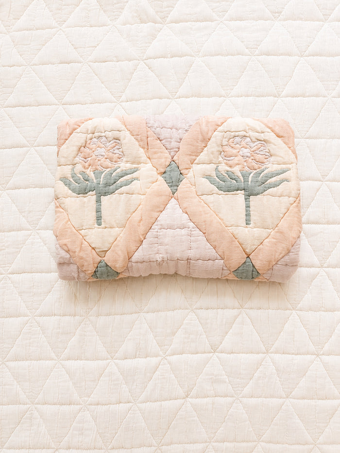 New Grain Granny Quilt in Flowers