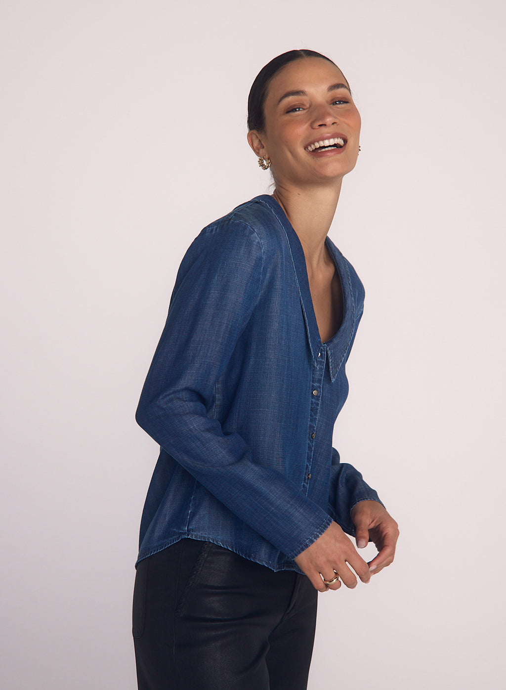 Bella Dahl Puritan Collar Shirt in Moonlit Wash