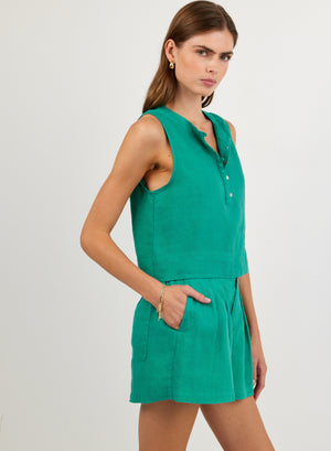 B4903-331-302 - SLEEVELESS HALF PLACKET TOP