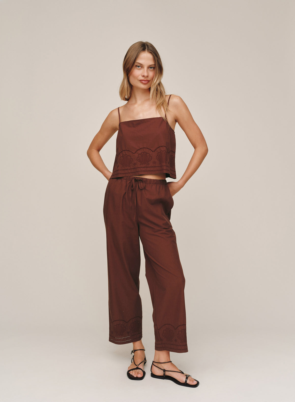 B20122-L29-304 - BUTTON BACK CAMI