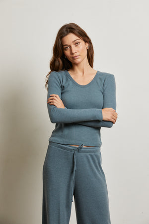 perfectwhitetee Esme Waffle Tee in Slate