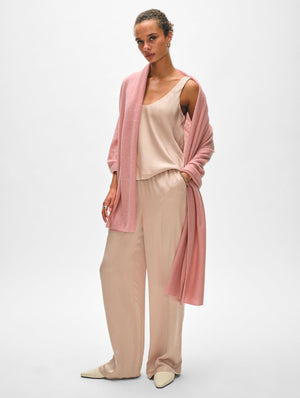 White + Warren Cashmere Travel Wrap in Faded Rose