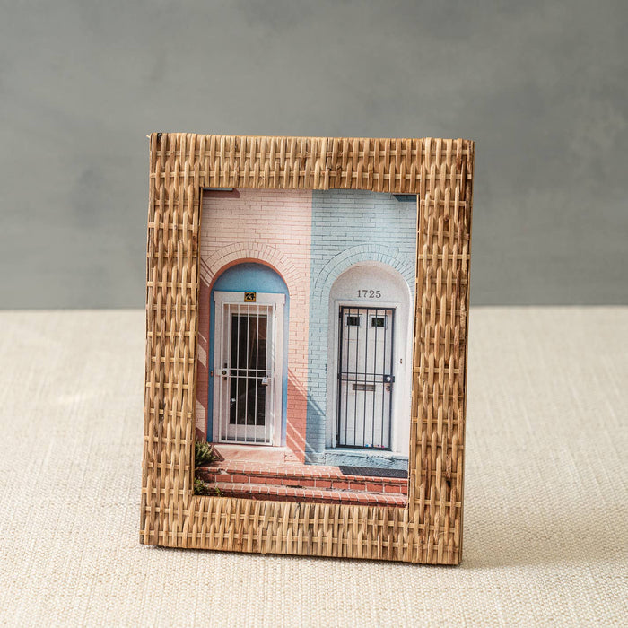 India Handicrafts Inc 5x7 Wicker Rattan Photo Frame