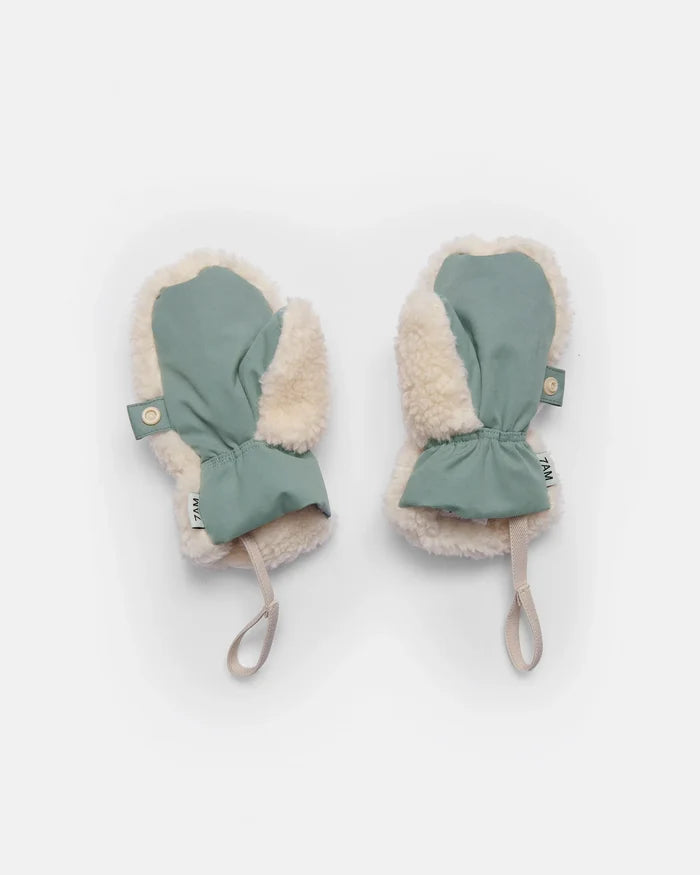 7AM Enfant Sherpa Benji Appliqué Mitten in Mirage