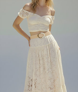 Most Wanted Two Toned Buckle Raffia Stretch Belt in Beige