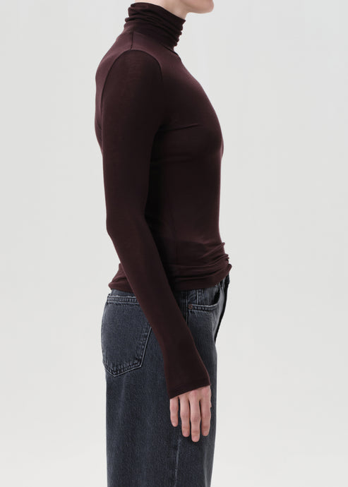 AGOLDE Pascale Turtleneck In Root