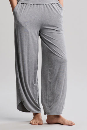 Barefoot Dreams Ultra Soft Jersey Curved Hem Cropped Pant in Dark Heathered Gray