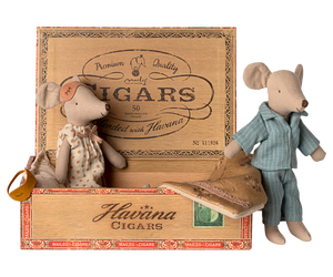 Maileg Mum & Dad Mice in a Cigar Box
