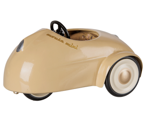 Maileg Mouse Car in Wheat