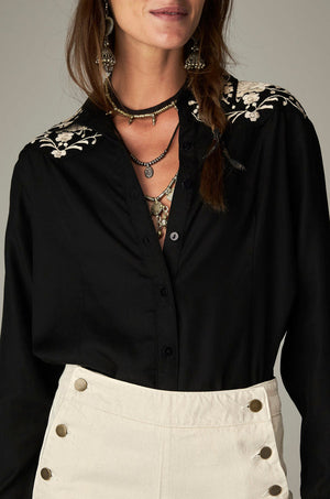Maison Hotel Antonio Shirt in Black