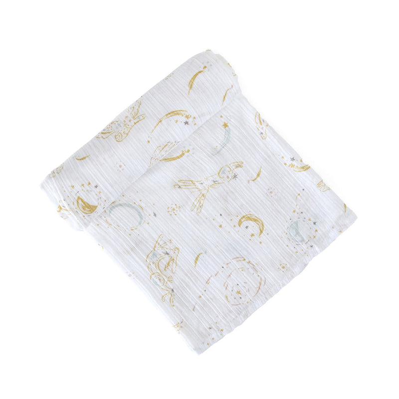 Pehr Swaddle Blanket in Moondance