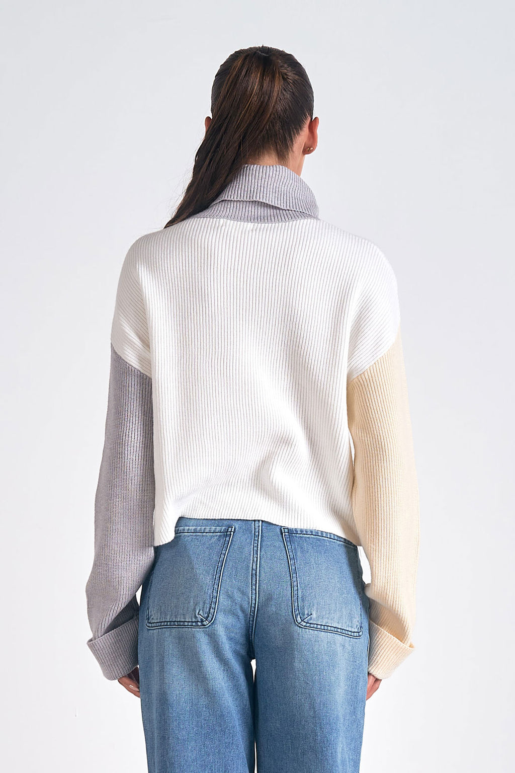 Elan Colorblock Turtleneck Sweater in White/Grey Combo