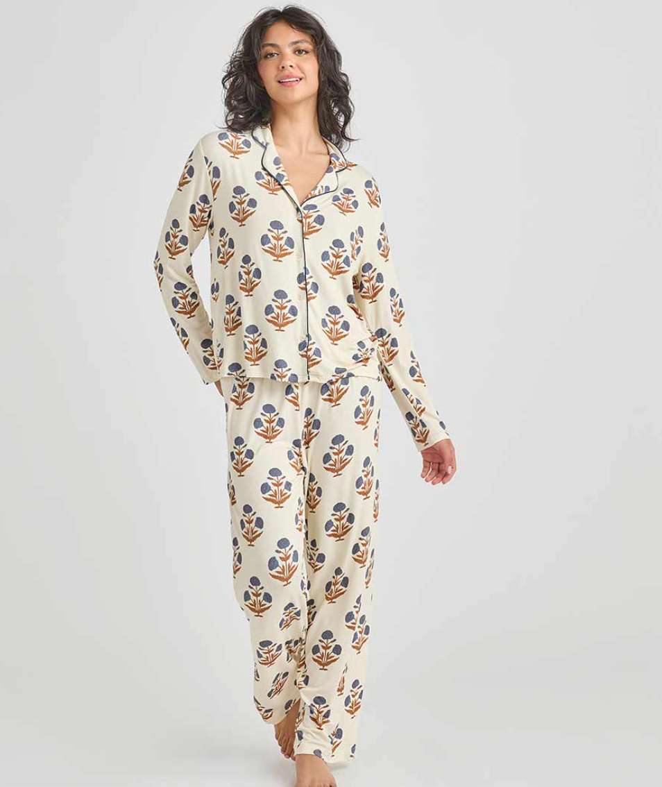 Pink Chicken Women's Bamboo Pajama Set in Dandelion