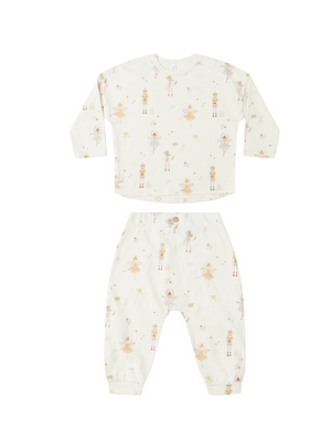 Rylee + Cru Tee/Pant Set in Nutcracker