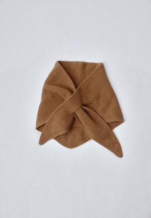 TRIANGLE KNIT SCARF