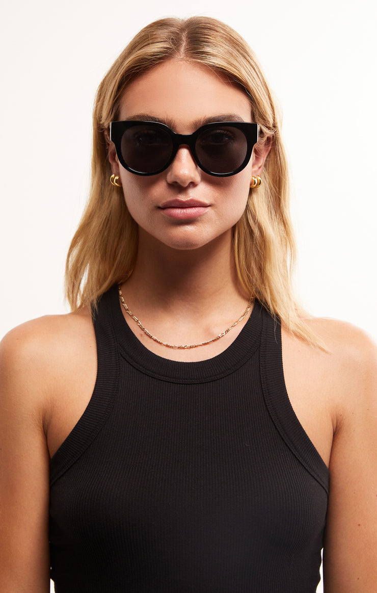Z Supply Lunch Date Sunglasses in Black/Gray