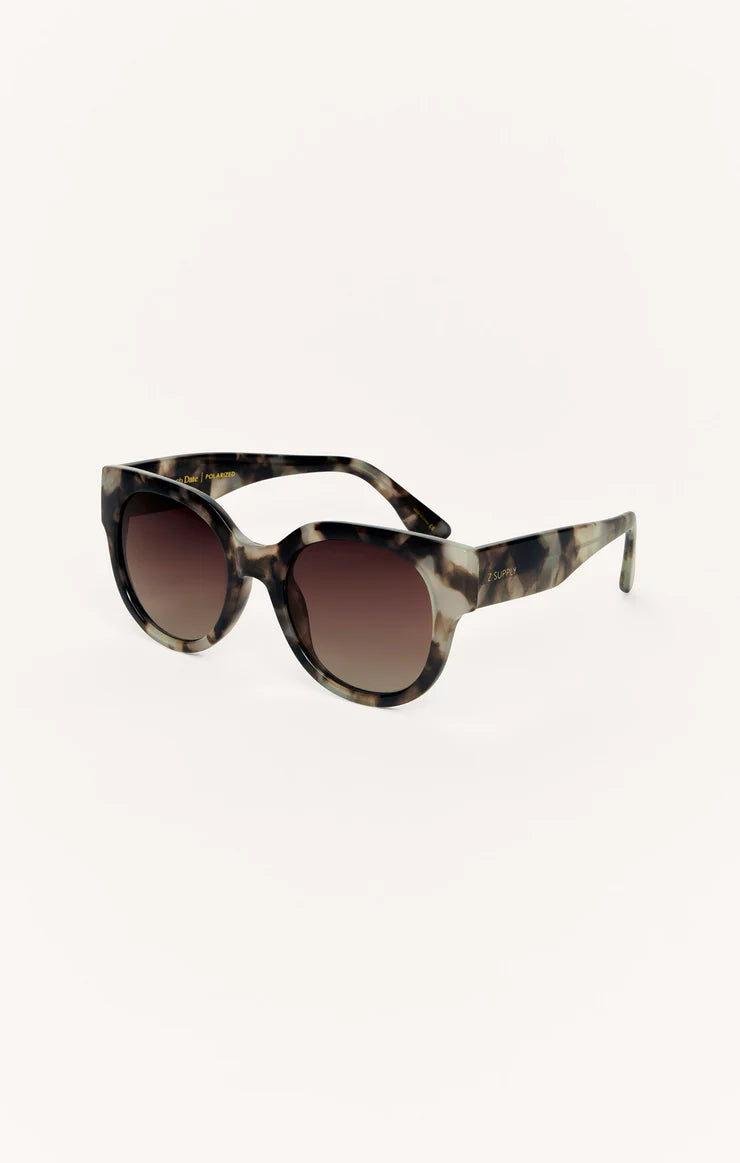 Z Supply Lunch Date Sunglasses in Marble Tort