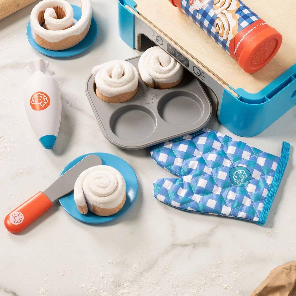 Fat Brain Toy Pretendables Cinnamon Roll Set