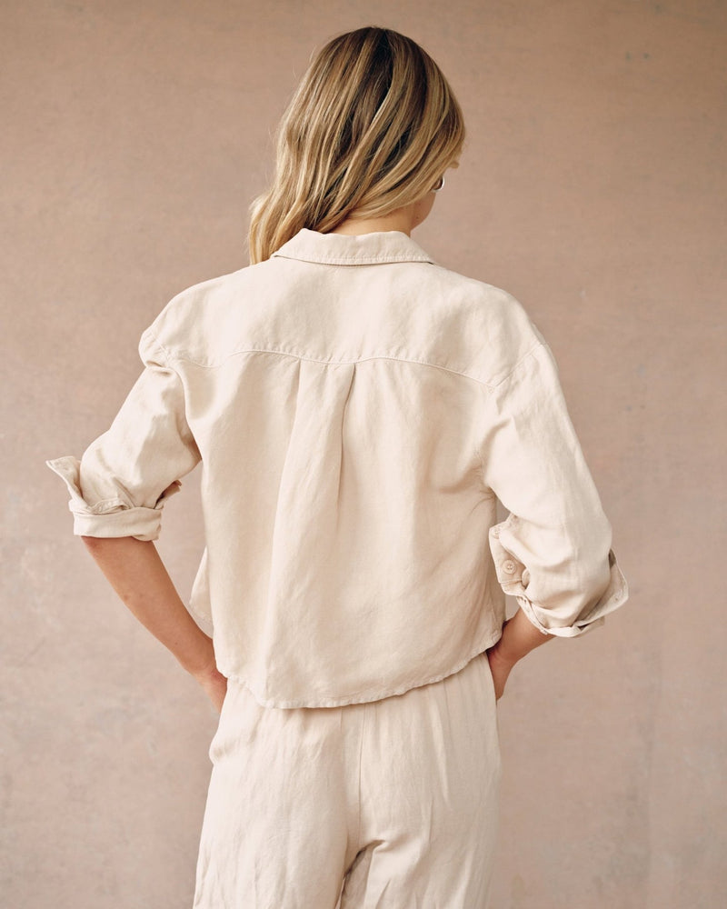 Bella Dahl Oversized Cropped Shacket in Moroccan Sand