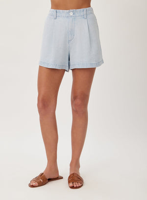 Bella Dahl Pleated Shorts in Oasis Spray Wash