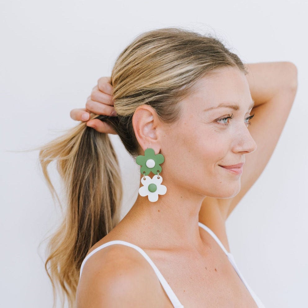 Sunshine Tienda Stacked Verde Flower Earrings