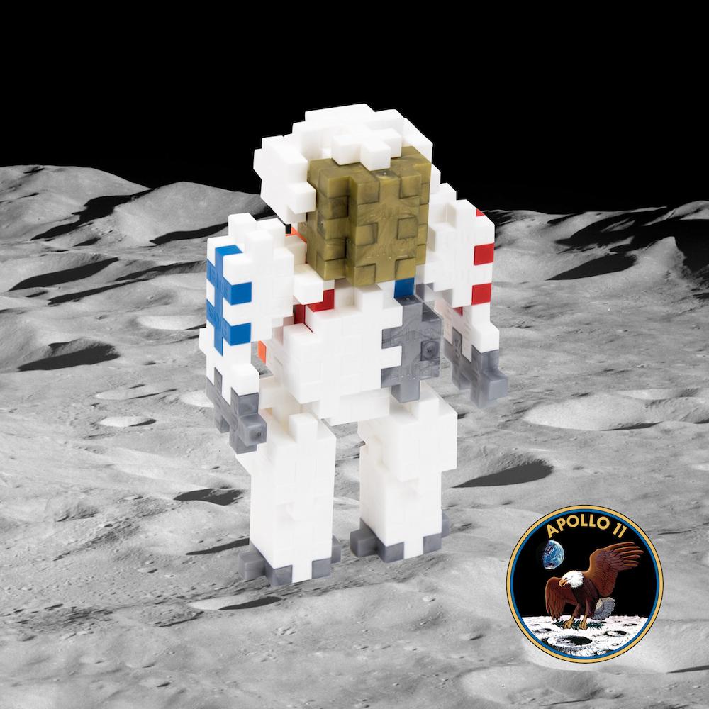 Plus-Plus Tube in Astronaut